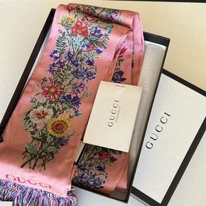 Gucci scarf
